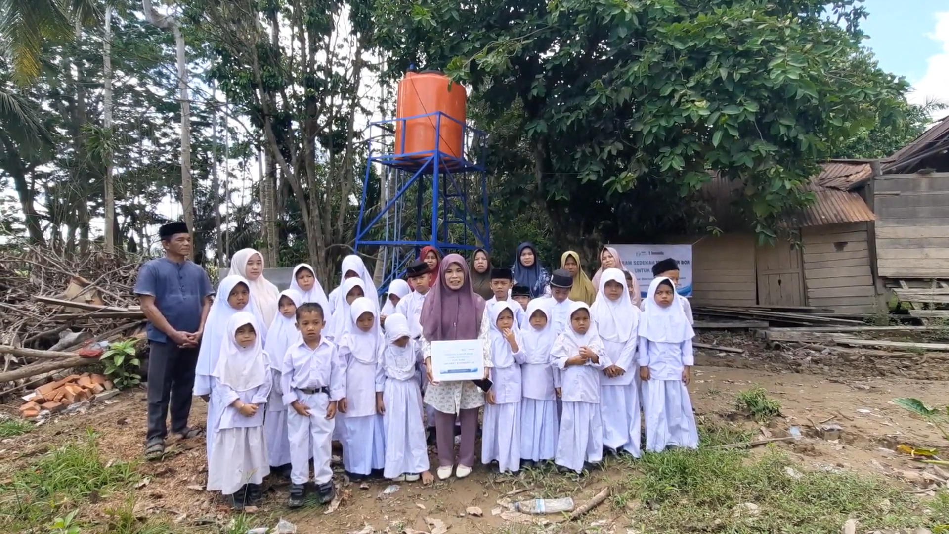 Pembagunan Sumur Bor di Desa Sunting Aceh Tamiang Telah Selesai