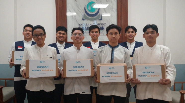 Pendistibusian Program Sedekah Al-Qur’an: Menebar Cahaya Hingga Pelosok Negeri