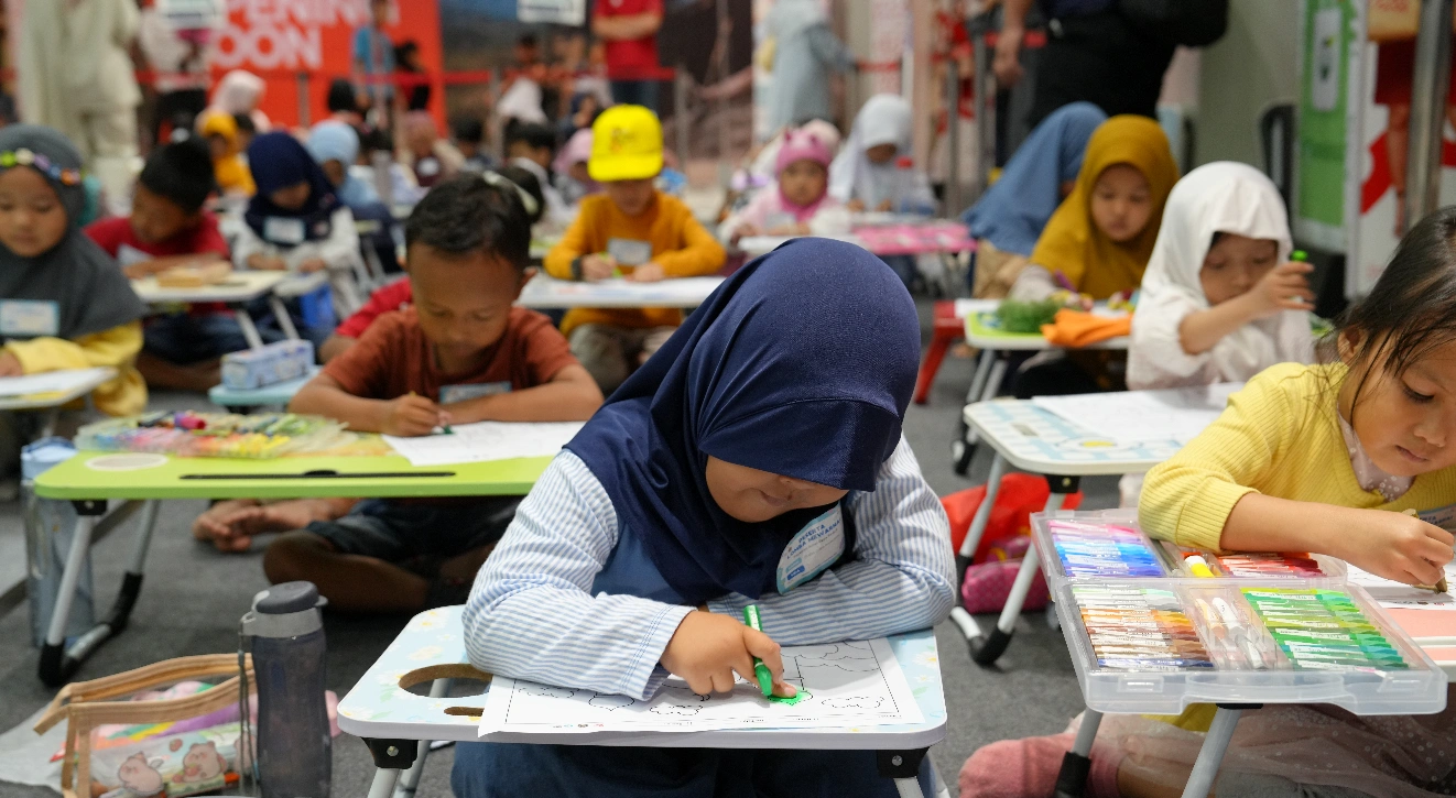 Foto 11 dari album Lomba Mewarnai 2025