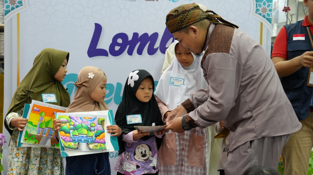 Foto 26 dari album Lomba Mewarnai 2025